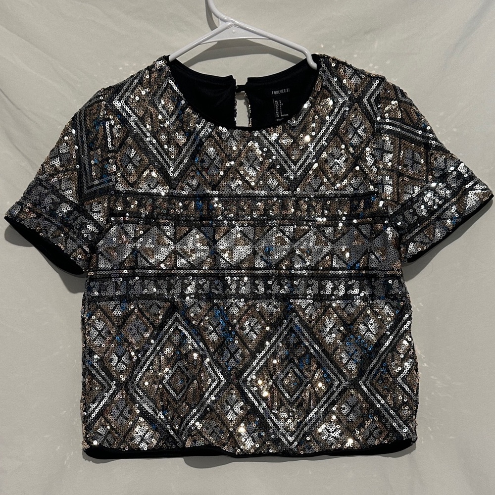 Forever 21 Black and Silver Geometric Sequin Crop Top